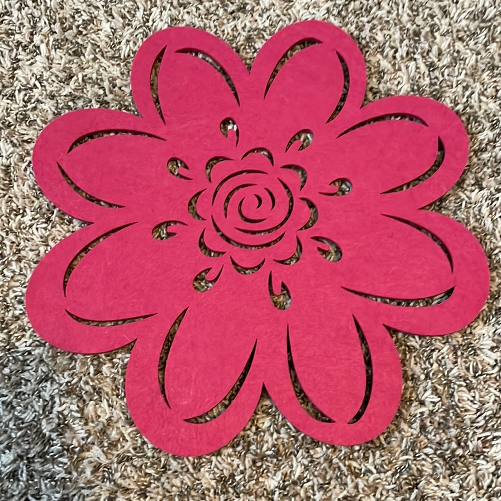 Set of four floral placemats NWOT